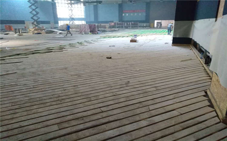 學校風雨操場運動地板安裝工藝