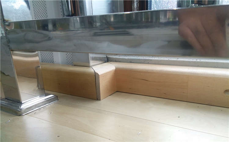 學(xué)校羽毛球館木地板價(jià)格是多錢?
